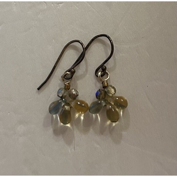 Holly Yashi Earrings - Picture 1 of 1